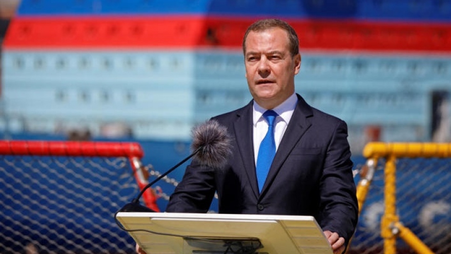Ông Medvedev: Nga không thể dừng cuộc chiến dù Ukraine từ bỏ ý định vào NATO